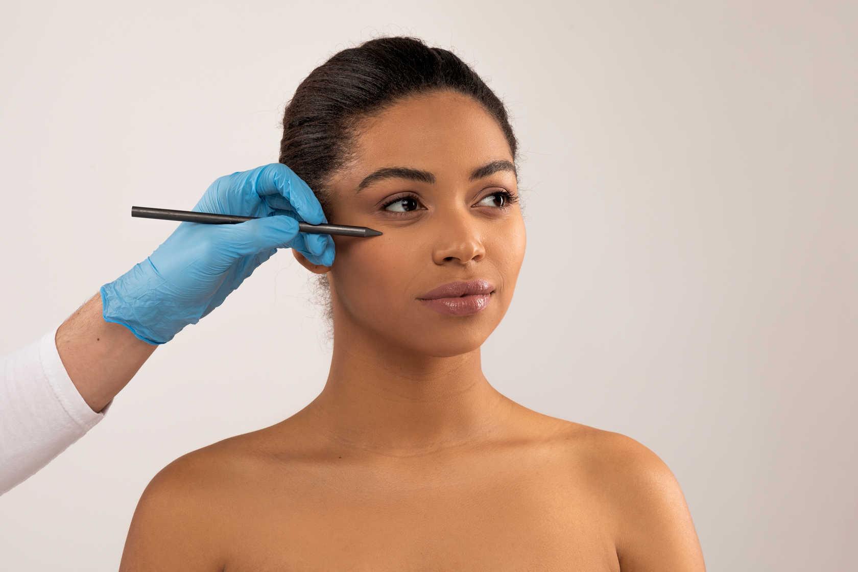 How to Choose the Best Plastic Surgeon in Doha: 7 Key Factors | Gardenia Medical Centre